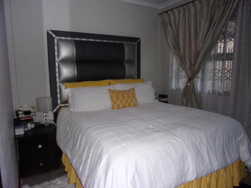2 Bedroom Property for Sale in Westbourne Eastern Cape